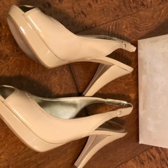 Anne Klein 9M Natural - Picture 3 of 5